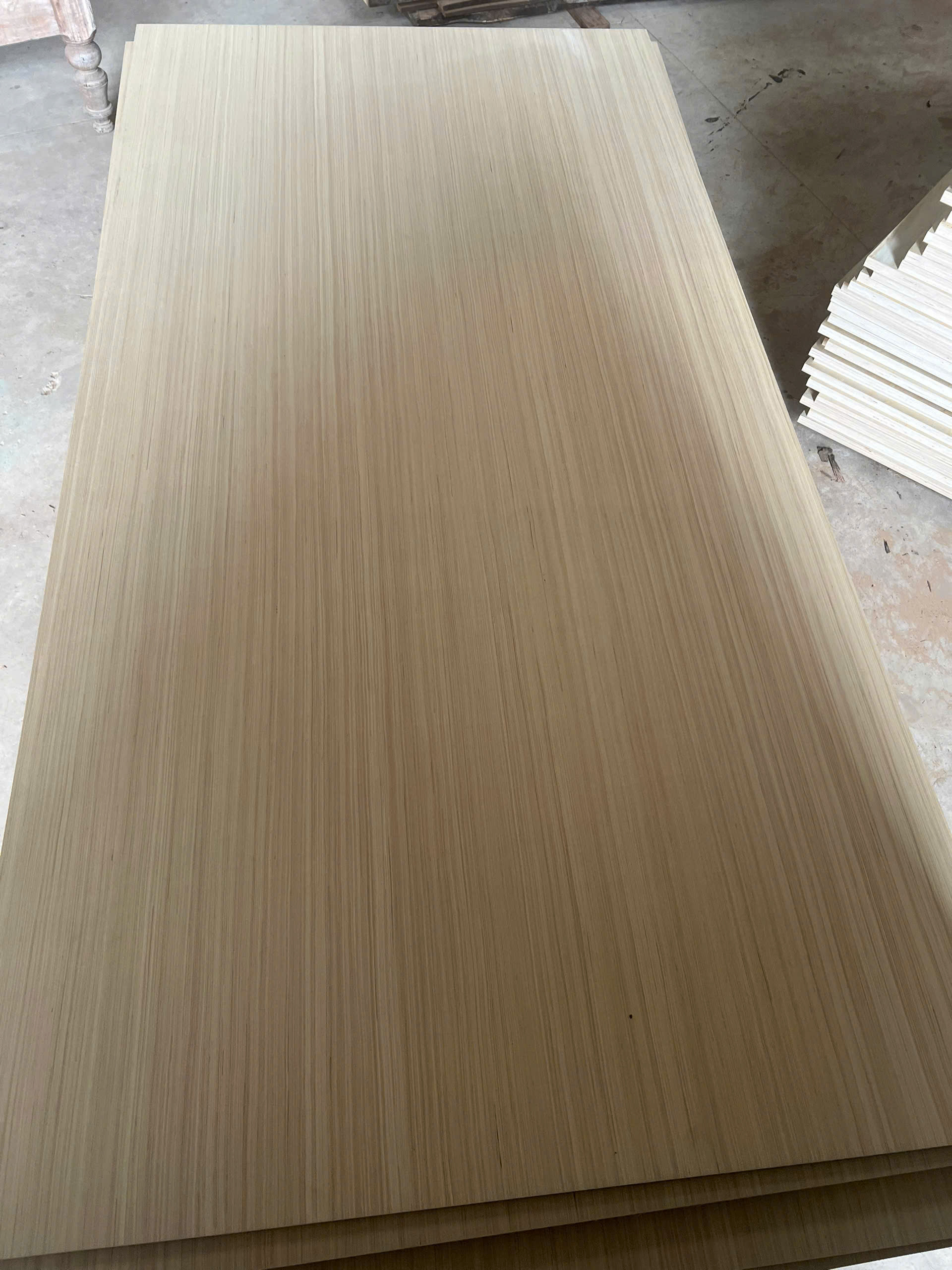 Ván ép mặt nhân tạo 2